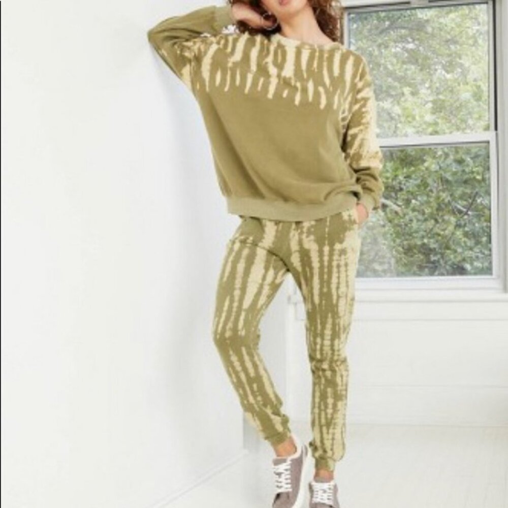 Wild Fable green tie dye joggers